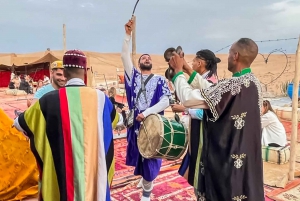 Marrakech: Cena en el desierto de Agafay con paseo en camello, quad y piscina