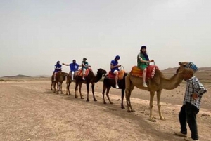Marrakech: jantar mágico no deserto de Agafay, passeio de camelo e pôr do sol