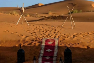 Marrakech : Dîner magique dans le désert d'Agafay, balade à dos de chameau et coucher de soleil