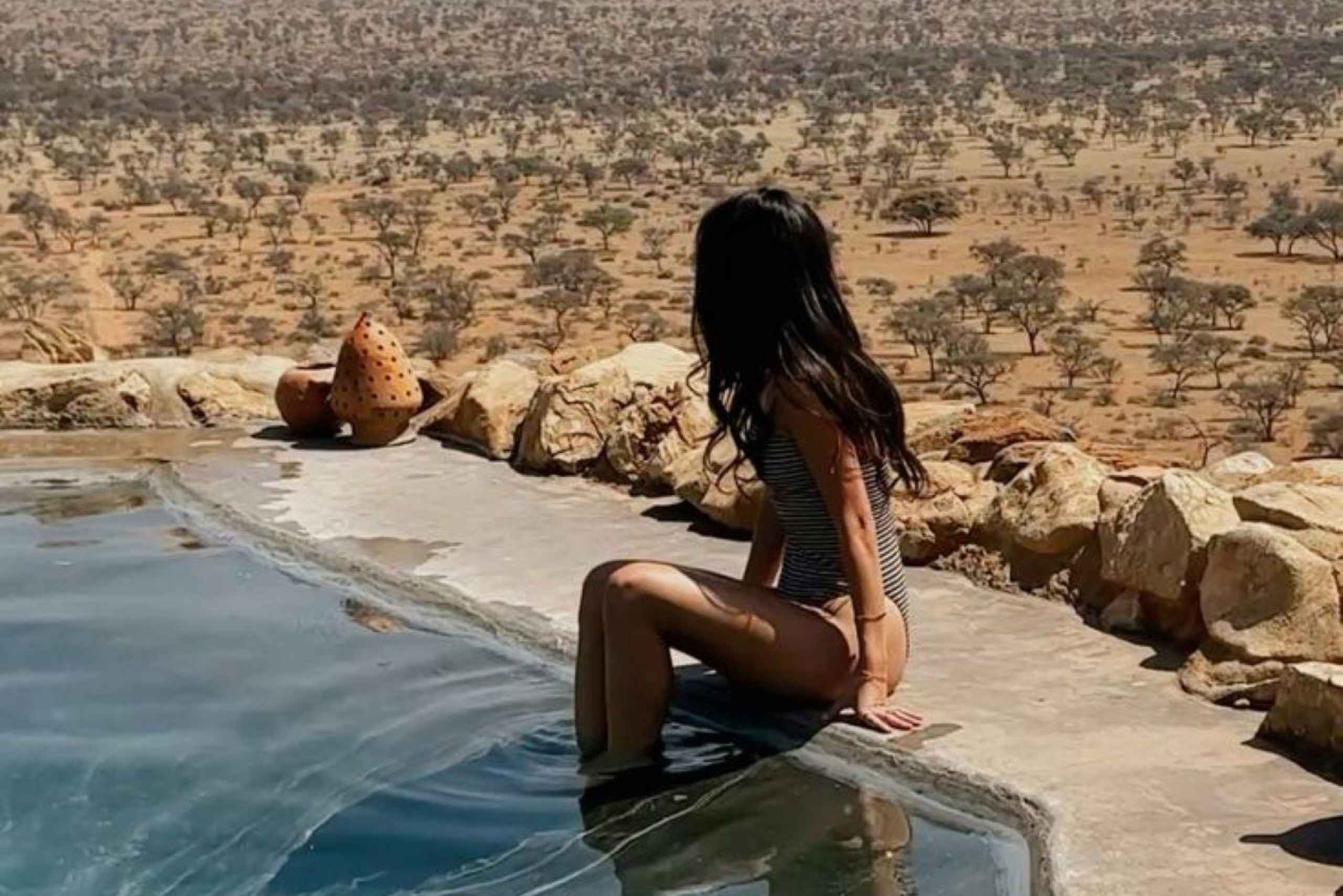 Marrakech: Agafay Desert Pool and Tour with Lunch