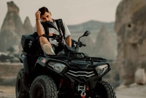 マラケシュ：アガファイ砂漠、四輪バギー、ラクダ乗り、ディナーショー