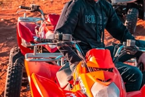 Marrakesh: Agafay-woestijn, quad, kamelenrit, diner en show