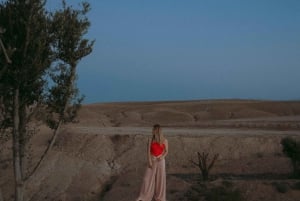 Marrakesh: Agafay-woestijn, quad, kamelenrit, diner en show