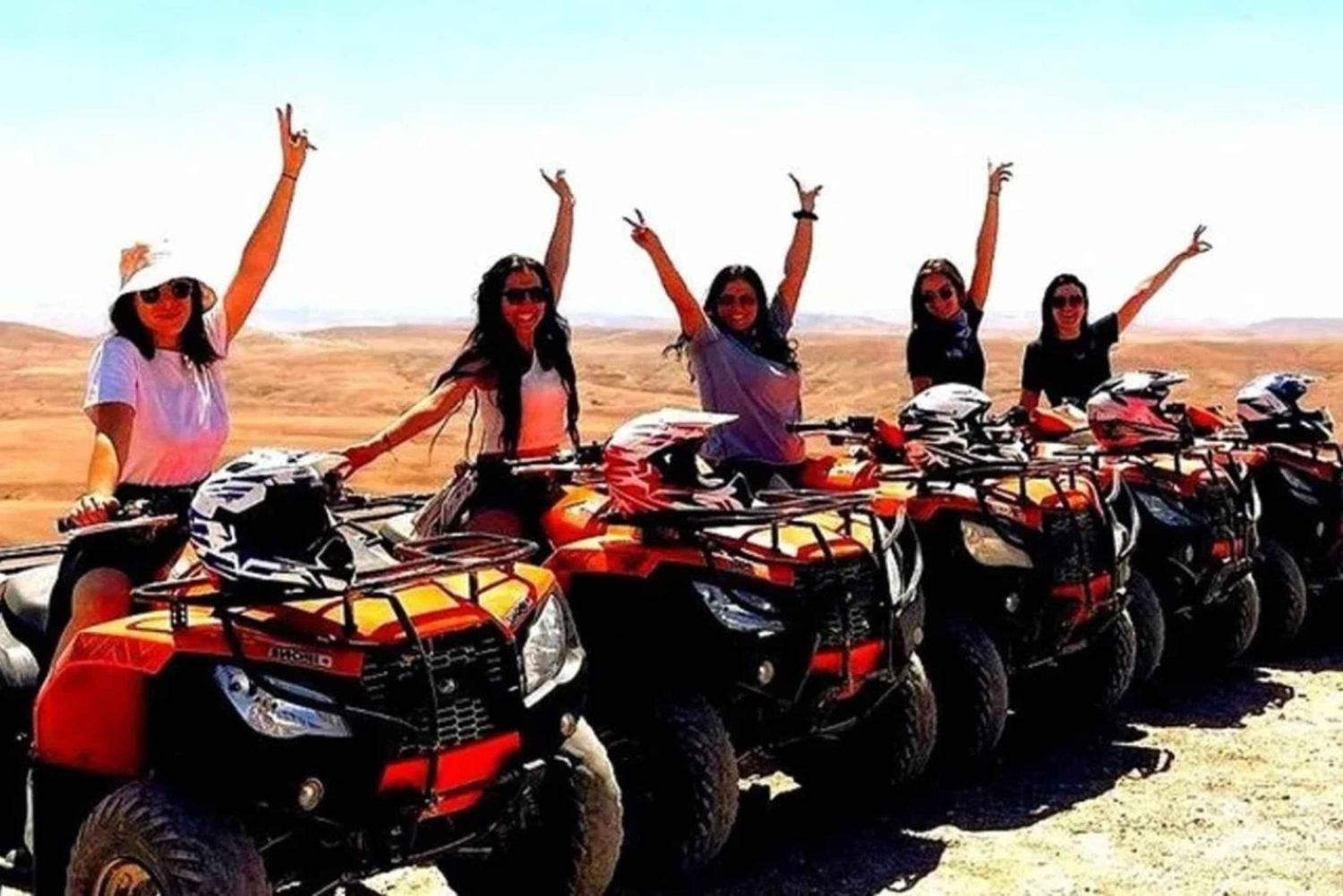 Marrakesh: ATV, kamelridning, middag og show i Agafay-ørkenen