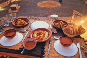 Marrakesh: ATV, kamelridning, middag og show i Agafay-ørkenen