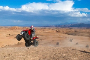 Marrakesh: ATV, kamelridning, middag og show i Agafay-ørkenen
