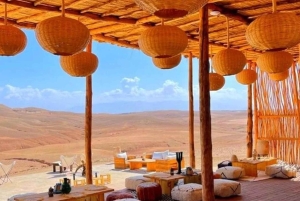 Marrakesh: ATV, kamelridning, middag og show i Agafay-ørkenen