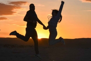 Marrakesh: ATV, kamelridning, middag og show i Agafay-ørkenen