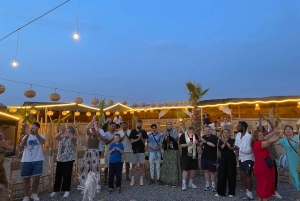 Marrakesh: ATV, kamelridning, middag og show i Agafay-ørkenen