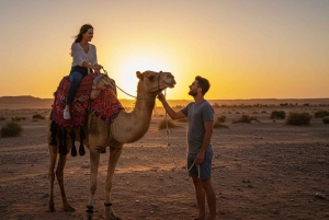 Marrakesh: ATV, kamelridning, middag og show i Agafay-ørkenen