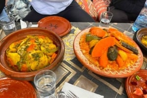 Marrakech: Agafay Desert Quad Biking med middag og show