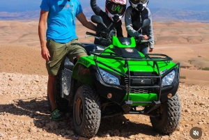 Marraquexe: quadriciclo no deserto de Agafay, passeio de camelo e jantar com espetáculo