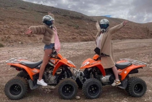 Marraquexe: quadriciclo no deserto de Agafay, passeio de camelo e jantar com espetáculo