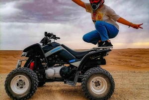 Marraquexe: quadriciclo no deserto de Agafay, passeio de camelo e jantar com espetáculo