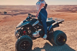 Marraquexe: quadriciclo no deserto de Agafay, passeio de camelo e jantar com espetáculo