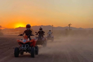 Marraquexe: quadriciclo no deserto de Agafay, passeio de camelo e jantar com espetáculo