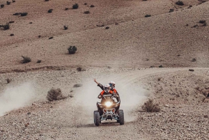Marraquexe: quadriciclo no deserto de Agafay, passeio de camelo e jantar com espetáculo