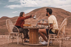 Marraquexe: quadriciclo no deserto de Agafay, passeio de camelo e jantar com espetáculo