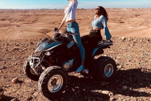 Marraquexe: quadriciclo no deserto de Agafay, passeio de camelo e jantar com espetáculo