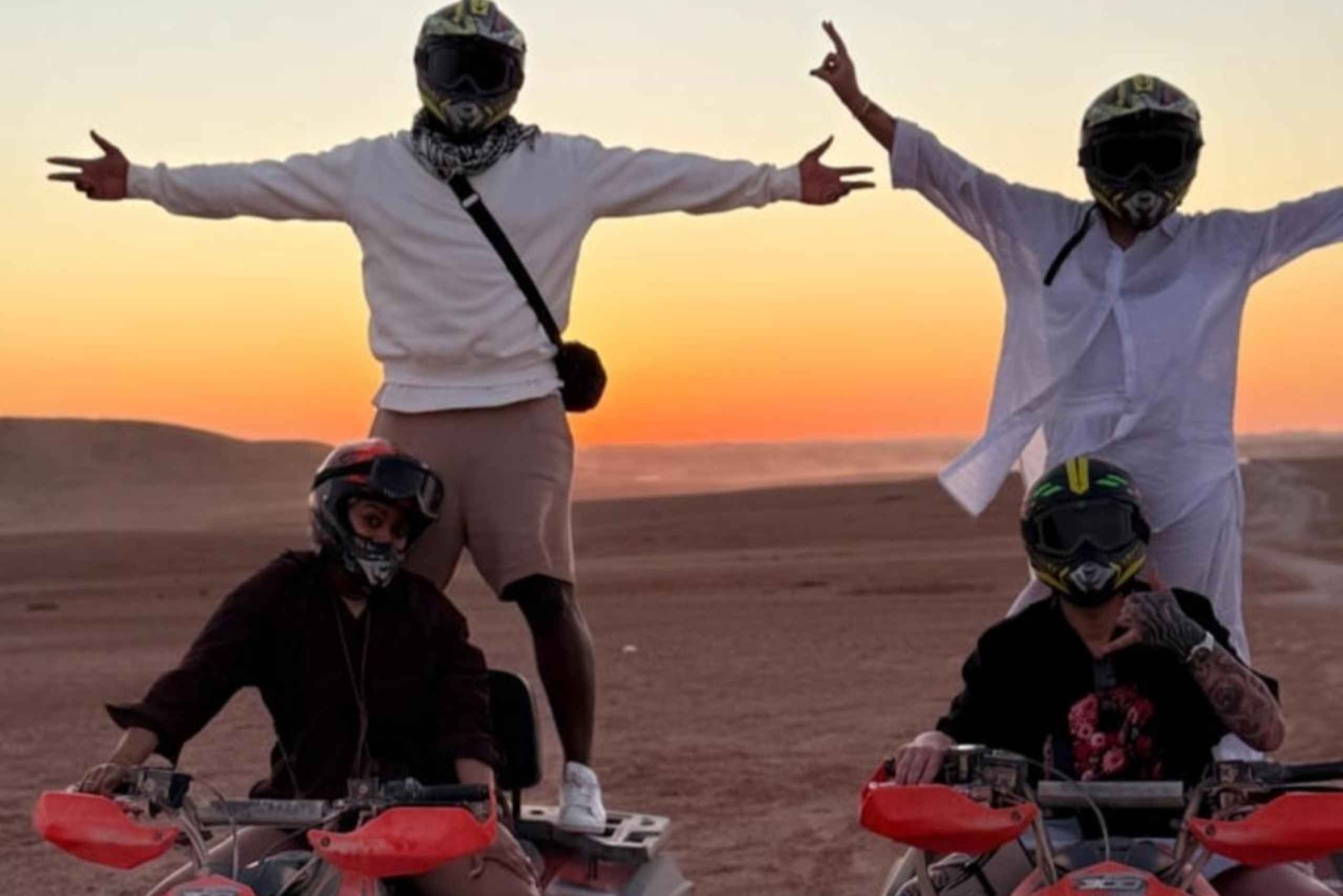 Marraquexe: passeios de moto-quatro e camelo no deserto de Agafay com espetáculo e jantar