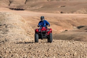 Marrakech: escursione in quad e giro in cammello nel deserto di Agafay con cena e spettacolo