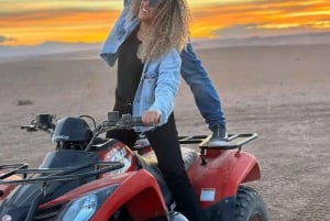 Marrakech: Agafay-ørkenen på quad og kameltur med middagsforestilling