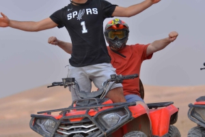 Marraquexe: passeios de moto-quatro e camelo no deserto de Agafay com espetáculo e jantar