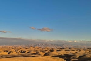 Marraquexe: Excursão de quadriciclo pelo deserto de Agafay com jantar e espetáculo