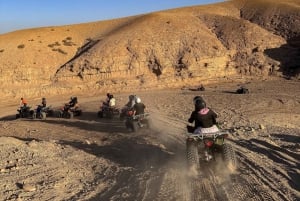 Marraquexe: Excursão de quadriciclo pelo deserto de Agafay com jantar e espetáculo