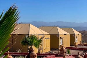 Marrakech: Agafay Desert Retreat, Tält, Middag, Show & Pool