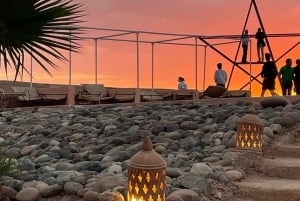 Marrakech: Agafay Desert Retreat, telt, middag, show og pool