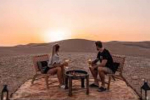 Marrakech: Kameltur i Agafay-ørkenen ved solnedgang, middag og show
