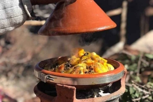 Marrakech: Agafay Desert Sunnet diner met show