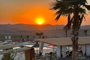 Marrakech: Agafay Desert Sunnet diner met show