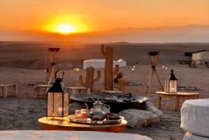 Marrakech: Agafay Woestijn Zonsondergang, Diner, Muziek en Vuurshow