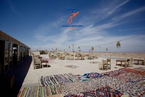 Marrakech: Agafay Dinner Show mit Quad-Tour oder Kamel & Pool