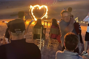 Marrakesh: Agafay luksus, firhjuling, kamel, basseng og middagsshow