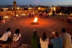 Marrakech: quad al tramonto nel deserto di Agafay con cena e spettacolo