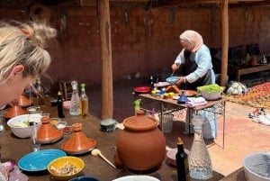 Marrakech: Clase de cocina en el Atlas con una familia bereber