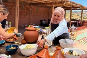 Marrakech: Clase de cocina en el Atlas con una familia bereber