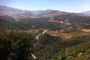 Marrakech : Excursion d'une journée dans les montagnes de l'Atlas et dîner au désert d'Agfay