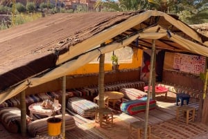 Marrakech : Excursion d'une journée dans les montagnes de l'Atlas et dîner au désert d'Agfay