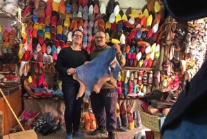 Marraquexe: Oficina de fabrico de babouches na Medina