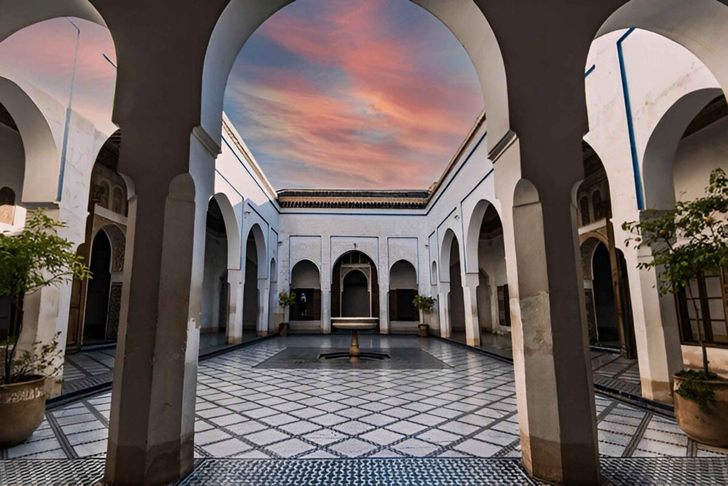 Marrakech: Bahia-palasset, Ben Youssef Medersa og Souks-tur