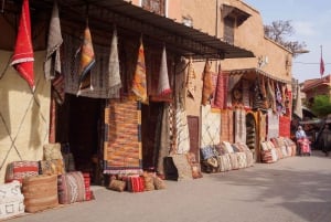Marrakech: Palácio da Bahia, Mederssa Ben Youssef e excursão à Medina