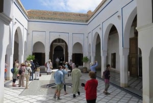 Marrakech: Bahia Palace, Saadian Tombs, and Medina Tour