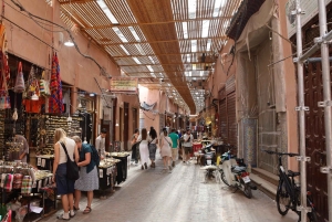 Marrakech: Bahia Palace, Secret Garden, Souk and Medina Tour