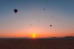 Marrakech: Volo in mongolfiera con colazione berbera e giro in cammello