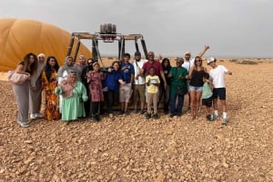Marrakech: Volo in mongolfiera con colazione berbera e giro in cammello