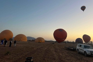 Marrakech: Ballongflygning Ballongflygning med berberfrukost och kamelridning